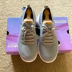 Sketchers go walk ladies shoes